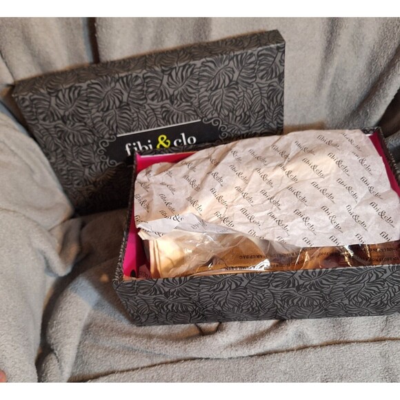 fibi & clo New York Erin Tan Suede Crystal Tan Women's Heels Size 9 - Picture 3 of 11